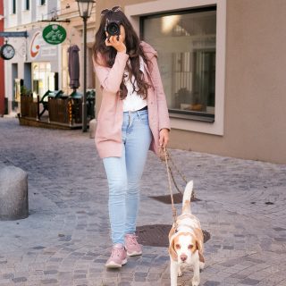 Wie läuft so ein Fotoshooting mit mir eigentlich ab? 🤔 Auf meiner Website bekommt ihr einen genauen Einblick in den Ablauf. Nur so viel kann ich euch schon verraten: Es ist ziemlich unkompliziert und macht jede Menge Spaß! 🙌🥰
▶️ https://www.wau-effekt.at/ablauf-tierfotoshooting/
📷 Frauli von @lovely_bear_leann 🙏
#ablauf #fotoshooting #tierfotografie #spaß #fotografieren #beagleliebe #beagle #hundefotografie #fotovondeinemhund #hundefotos #tierfotografie #hundefotografin #nikond850 #waueffekt